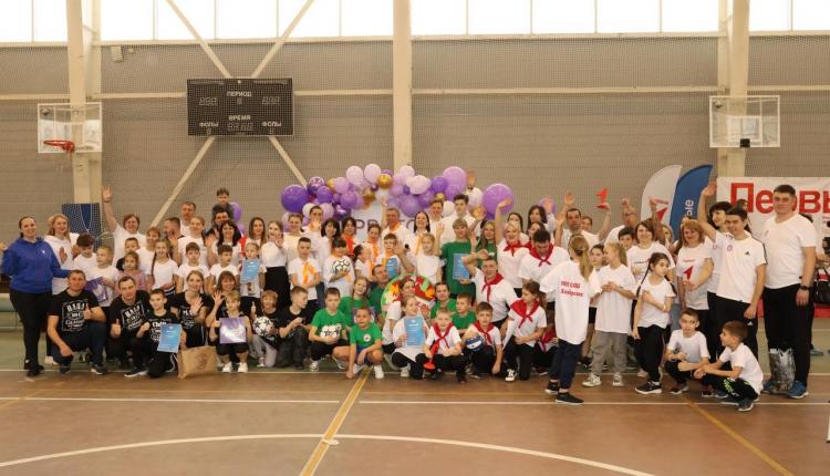 В Балашове спортивным фестивалем открыли Год семьи