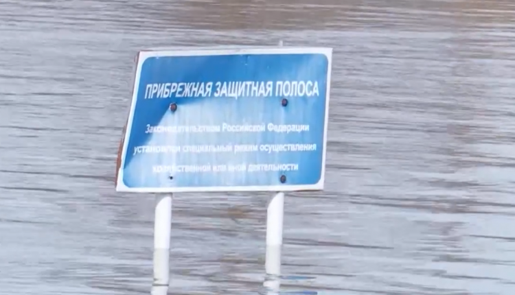 В Саратовской области остаются затопленными 22 двора, расположенные в микрорайоне Захоперье Балашовского района