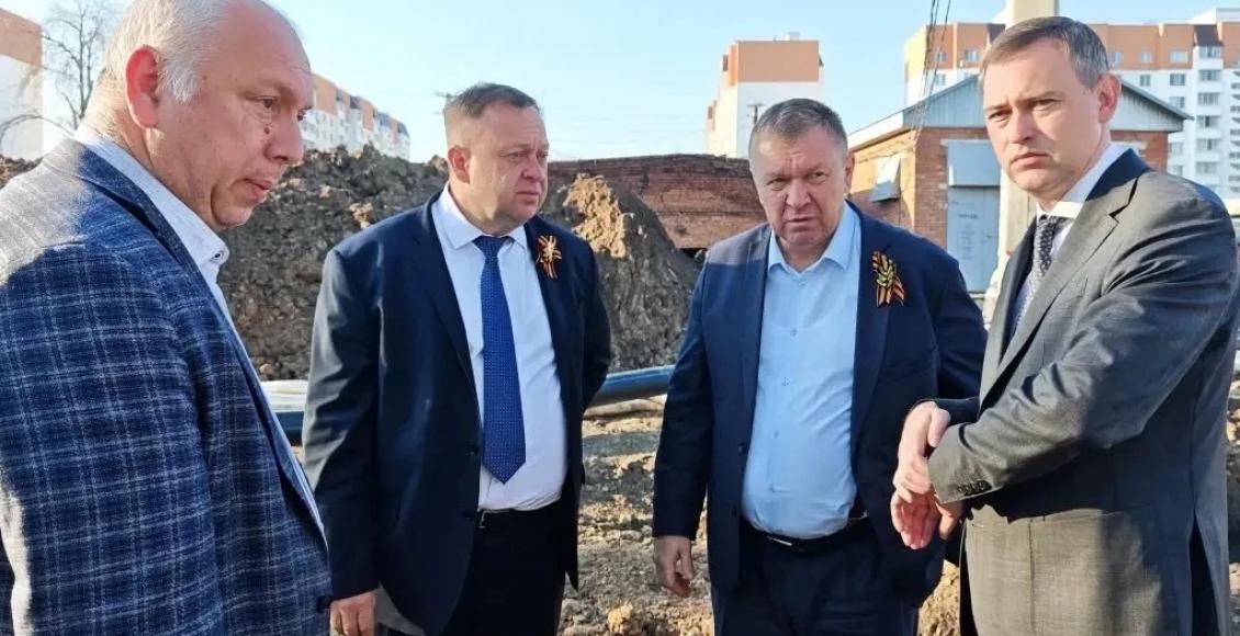 Аварийная ситуация на ул. Менделеева в Энгельсе