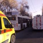Трое пенсионеров пострадали в результате столкновения иномарки и автобуса №53
