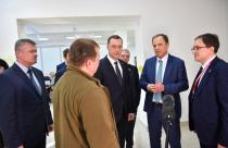 вместе с полномочным представителем Президента в ПФО Игорем Комаровым посетили саратовский филиал фонда «Защитники Отечества»
