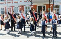 Последний звонок прозвенел для 34 тысяч выпускников Саратовской области