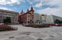 Представители бизнеса согласовали 13 вывесок на исторических зданиях в центре Саратова