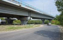 17 июля фрагмент моста обрушился на дорогу прямо перед машиной