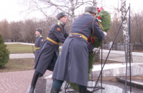 В этот день по всей стране проходит большое количество памятных мероприятий