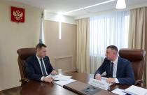Планы по развитию Лысогорского района в 2025 году обсудили на встрече губернатор Роман Бусаргин и глава муниципалитета Сергей Фартуков