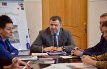 В администрации наблюдается большая текучка кадров в связи с тем, что уровень оплаты труда не отвечает конкурентным преимуществам на рынке