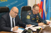 Пожарную безопасность на землях лесного фонда обеспечивают 17 лесохозяйственных учреждений, сформированы 25 групп пожаротушения