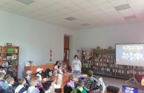 В рамках месячника антинаркотической направленности и пропаганды ЗОЖ проводят беседы и тренинги, читают лекции о вреде употребления наркотиков и психоактивных веществ