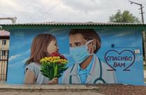 Уже начата зачистка фрагментов фасада здания, подвергшихся коррозии и разрушению
