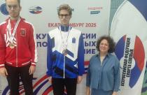 В соревнованиях приняли участие более 80 сильнейших пловцов из 20 субъектов России, в том числе чемпионы и призеры паралимпийских игр