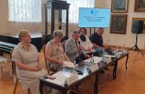 В зале Радищевского музея, где 140 лет тому назад был торжественно открыт новый храм культуры в Саратове, состоялось расширенное заседание Совета Общественной палаты Саратовской области