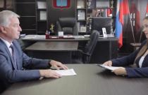 Такая протяженность сравнима с расстоянием от Саратова до Санкт-Петербурга и обратно