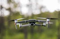 Обломки БПЛА повредили один многоэтажный дом в Саратове