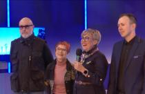 Это особенная передача, которая помогает детям, оставшимся без попечения родителей, найти маму и папу