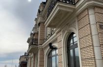 В здании будущей картинной галереи музея К.А. Федина на улице Октябрьской активно ведутся восстановительные работы