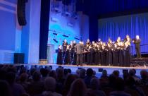 На сцене концертного зала областной филармонии имени Альфреда Шнитке стартовали хоровые ассамблеи