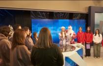 Сотрудников ГТРК «Саратов» с наступающим Новым годом поздравили ученики школы № 54 – участники «Движения Первых»