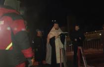 По традиции богослужение, которое завершилось чином освящения воды, совершили на пляже «Покорители Волги»