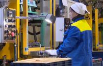 Депутаты областной Думы и представители регионального правительства с рабочей поездкой посетили местные предприятия, чтобы оценить, как осваиваются средства Фонда развития промышленности