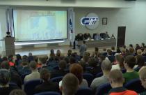 Открытие тематическое, из раза в раз организаторы приглашают космонавтов, людей, которые строили ракеты или хранителей тематических музеев