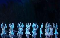 Показ стартовал в 70 городах страны в рамках проекта, слоган которого «Театр становится ближе и доступнее»