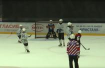 Прошли областные соревнования по хоккею с мячом среди юношей