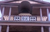 Посетители уже могут оценить экспозицию и даже вдохнуть ее аромат