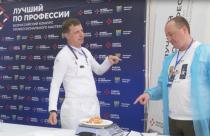 За победу сражались восемь опытных кулинаров