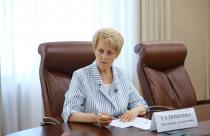 Депутат на постоянной основе взаимодействует с органами муниципальной власти, всегда подключается к решению различных вопросов, волнующих жителей