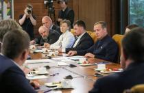 Документ будет содержать не только конкретные предложения с мест, но и экспертные комментарии