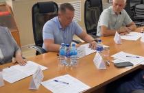 Прошлый, напомним, доставил жителям массу неудобств: люди мерзли в домах, но при этом получали высокие счета за фактически отсутствовавшее отопление