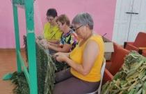 Активистки «Женского движения» не успев отдохнуть после отправки одной партии помощи, уже готовят новую