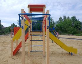 Саратовский инженер создает детские площадки при господдержке