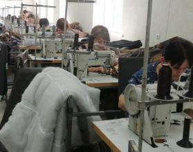 В Аткарске инвестор наладил производство чехлов для мебели