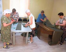 «Серебряные» волонтеры комплексных центров социального обслуживания населения области продолжают помогать участникам СВО
