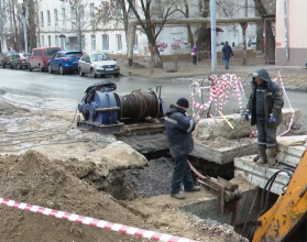 Где-то разрыли и забыли, где-то разрыли, но иногда появляются на объекте