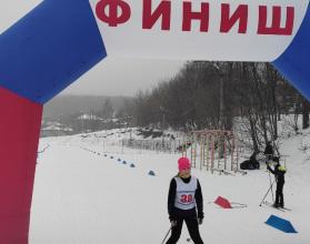 На базе стадиона «Зимний» завершился фестиваль по лыжным гонкам среди юношей и девушек