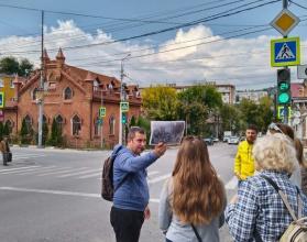 Важным направлением развития туристической деятельности является аттестация экскурсоводов (гидов) и гидов-переводчиков