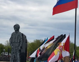 В Балакове открыли мемориал воинам, погибшим в зоне проведения специальной военной операции