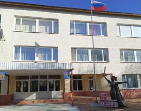 Родители вместе с детьми продумали конструкцию, нарисовали чертеж и разделили работу на этапы