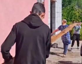 Они оказали поддержку семье Алексея Дехтяра