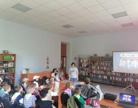 В рамках месячника антинаркотической направленности и пропаганды ЗОЖ проводят беседы и тренинги, читают лекции о вреде употребления наркотиков и психоактивных веществ