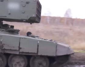 Участник СВО из Саратовской области был наводчиком-оператором этой боевой машины. А сейчас ее привезли на его Родину