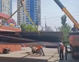 Снести все ларьки и рекламные щиты, которые портят облик улиц города, поручил губернатор Роман Бусаргин