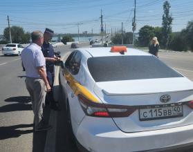 В региональном реестре Саратовской области зарегистрированы 1319 перевозчиков и 9589 автомобилей, как имеющие право осуществлять таксомоторные перевозки
