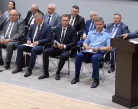 В телеграм-канале Володин. Саратов опубликованы списки школ и детских садов, которые вошли в продолжение депутатского проекта