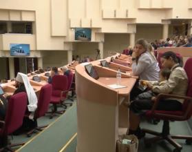 В важной дискуссии приняли участие не только депутаты, но и молодые родители