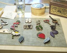 Это люди, которые предпочли традиционному найму на работу самостоятельное дело в одной из сфер производства, услуг или творчества