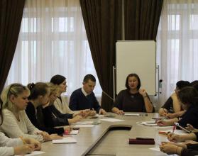 Управленческие команды саратовских школ повышают квалификацию благодаря новому муниципальному проекту по формированию кадрового резерва «ЛидерПро»